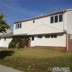 This Is A Large Colonial In Prime Syosset School District. All Bedrooms Are Large. Ex Features Open Floor Plan. Newly Renovated. Full Finished Basement. Great Location. Convenient To All. Low Taxes. Great Potential For First Time Buyer Or Investment.