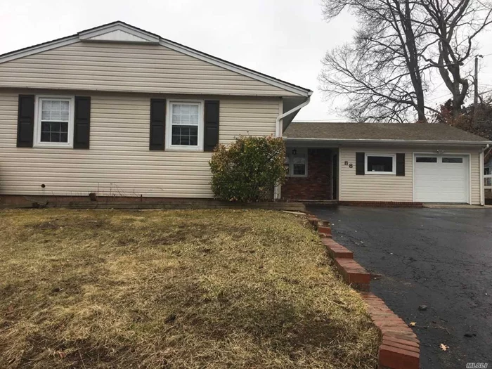 Beautiful 3 Bedroom 2 Full Bath Ranch In Connetquot School District. Eik, Dining Room, Den, Living Room Full Unfinished Basement, Private Yard & Lots Of Driveway Parking.