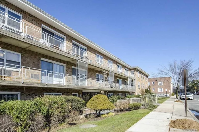 Great Corner Unit! Window In Every Room! Enjoy The Gorgeous Sunsets On The Terrace! New Flooring And Updated Bathroom! Open Spacious Layout, Near All The Great Dining & Shopping Rvc Has To Offer! Parking Spot Included! Dont Miss This Rare Opportunity!!