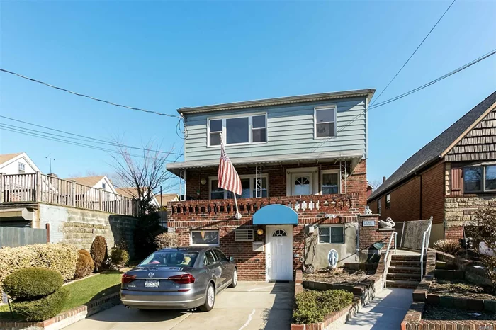 Beautiful Large 2-Family, Move-In Colonial With Ground-Level Office Space. Ideal Location, 1 Block From The L.I.E., 5-10 Minutes Drive To Queens College & St John&rsquo;s University, Short Distance To Q17, 65 & 88 Buses. Close To Schools (3 Blocks To Grade School), Shopping,  Banks, Supermarket Etc) & Kissena Park.