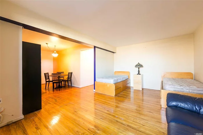 A Large 1 Br Vacant Co-Op. Separated Spaces Bet. L/R And Br. Great Location In Windsor Park. Hard Wood Floors, New Customized Oak Kitchen Cabinets. Swimming Pool. Tennis Courts. 24 Hr Security. Close To Cunningham Park. Convenient For Transportation (Walk To Q28 & Q88, Express Bus To The City), Close To Highway, Shopping, Restaurants, Schools And Many More.