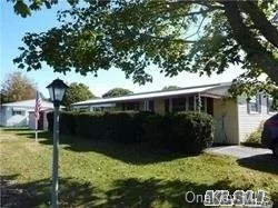 Fabulous Double Wide, With Newer Roof, Cac & Windows. Corner Locations, Spacious Master Br, Was A 2 Bath One Bath Was Converted To A Walk In Closet.New Washer, New Sub Floor & Flooring In Bath New Shower Stall + New Carpet!