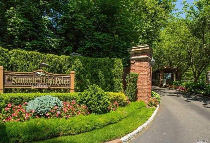 The Epitome Of Manhattan Chic, This Newly Updated And Strikingly Beautiful Townhouse With Elevator On Each Floor Is Designer Perfect, And Ready To Move In. Set On A Cul De Sac Overlooking A Golf Course, You Can&rsquo;t Get A Better Location. Breathtaking Views From 3 Decks, Including A Wrap Around Deck With Panoramic Views. It Just Doesn&rsquo;t Get Any Better Than This.