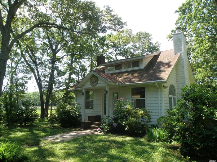 Cutchouge, North Fork: Live Creekside In This Light And Airy Seaside Cottage. Living Room, Eik, Dr, Den/Br And Bath Down, Plus, Master Bedroom Loft And Bath Up... Conveniently Located To All. Fully Furnished For Seasonal Summer Rental - Y/R Delivered Vacant Or As Negotiated.