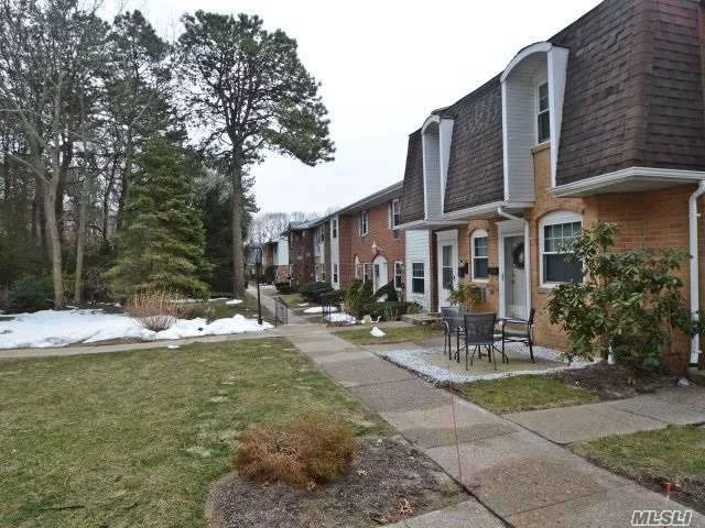 Fabulous 1 Bedroom Lower Deluxe In Desirable Birchwood Glen With Wood Floors, Large Bedroom, Private Outdoor Patio/Sitting Area! Pet Friendly Gated Community With Community Pool, Tennis, Clubhouse, Gym, Basketball Court, & More! Maintenance Includes: Heat, Gas, Water, Taxes, Cable, Sewer, & Amenities! Must See!