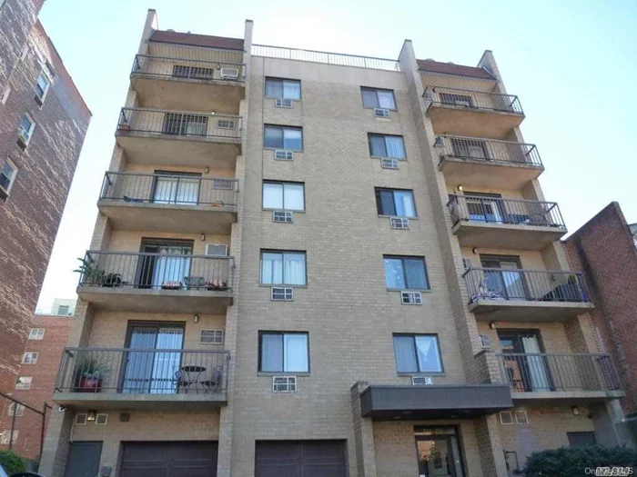 Condo. No Board Approval Needed. Fantastic Opportunity To Live In This Very Sought After Area Near Shops, Transportation, And Schools. Only A Short Distance To Express Train To Nyc. Private Balcony And Parking Is Available Immediately. Will Not Last!!!