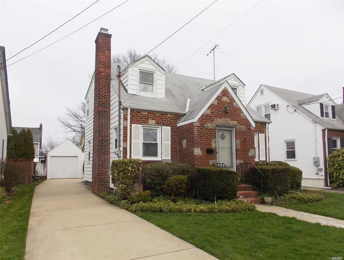 This Is A Nice House In Park Section Of Mineola. 4 Bedrooms, 2 Baths. Near Railroad, Stores, And Hospital. 1 Car Garage, Lovely Backyard, Screened In Porch.