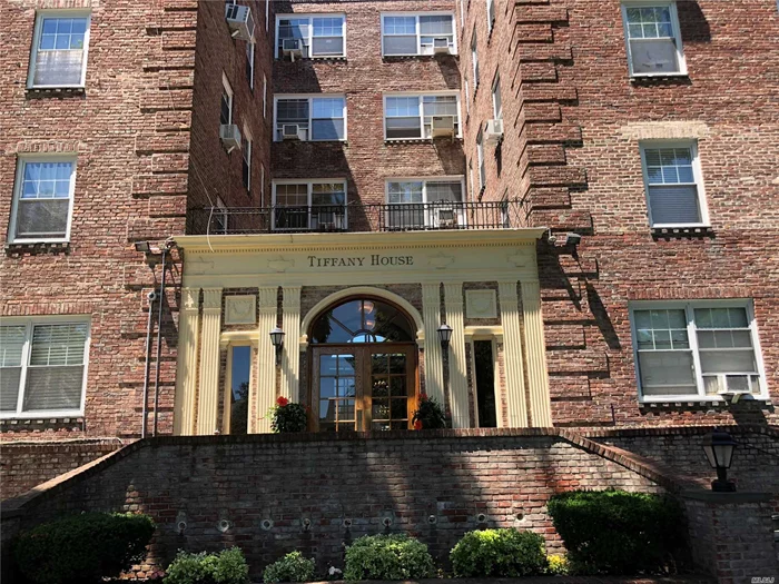 Large 1 Bedroom In Elevator Bldg. Totally Renovated Kosher Eat-In Kitchen And Bathroom, Large Living Room/Dining Room And Bedroom With Wood Floors. Washer/Dryer In Basement. Close To Railroad And Shopping.