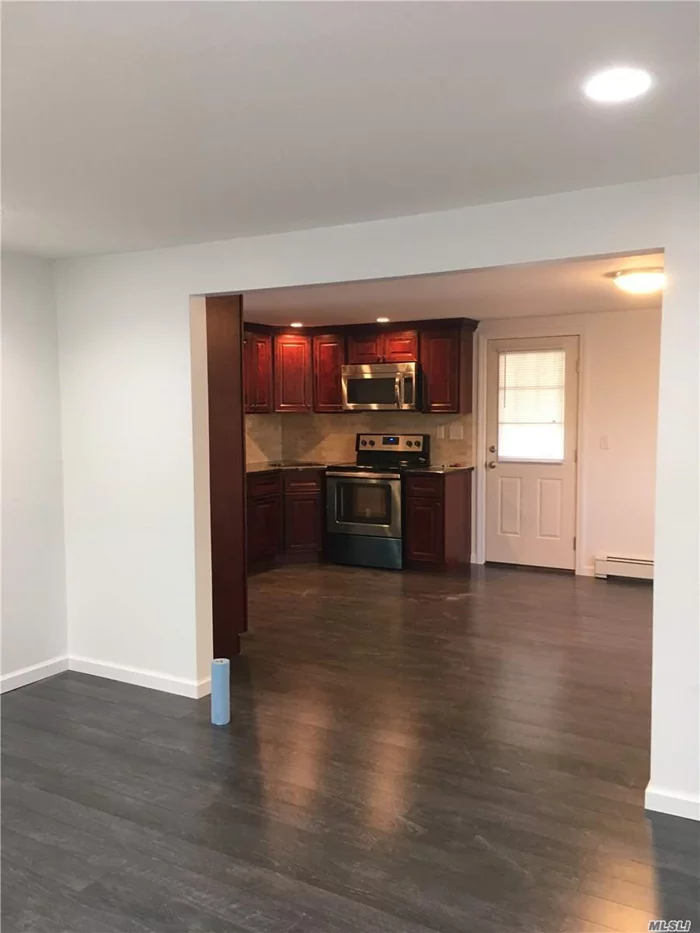 Like New Immaculate Ground Level Apartment With Eik W/ Granite And Ss Appliances, Large Lr, Bedroom W/ Walk In Closet, Office, Bath, Washer/Dryer In Unit! All Redone Recently! Use Of Yard! No Pets! Credit Check Through Ntn