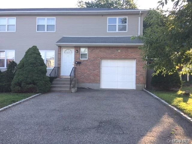 Well Maintained Duplex On A Low Traffic Street. Comfortable Living With Formal Living And Dining Areas And Large Eat In Kitchen, Complete With Master Suite And 2 Additional Bedrooms, 2.5 Baths, Central Air And 1 Car Garage. Large Fenced In Yard, Landscaping Included. Close To Trains And Shopping.