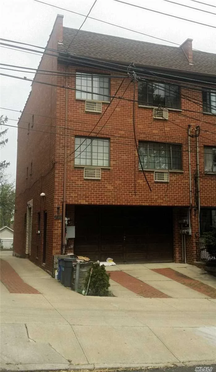 Large 1st Floor Duplex Unit In A Contemporary Brick Building Include Private Full Finished Basement. New Hardwood Flooring. New Paint Throughout. Kitchen Renovated 1 Year Ago. Private Washer & Dryer In Unit. Less Than 7 Minutes From Queens Center, Restaurants, Subway And Buses. ***A Must See To Believe. This Unit Is Bigger Than Most 2Br On The Market*** Private Parking Available Starting 9/1/18, Extra $100/Mo.