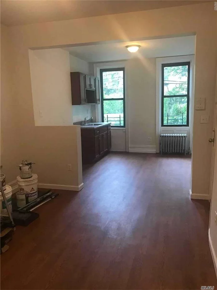 Beautifully Renovated 1 Bedroom With Office (Separate Entrance) Approx 750 Sf New Lineoleum Flooring Freshly Painted Walls, New Kitchen Cabinets And Ss Appliances..Access/Convenient To All 7 Min Walk To Myrtle Ave/Wyckoff L & M Lines