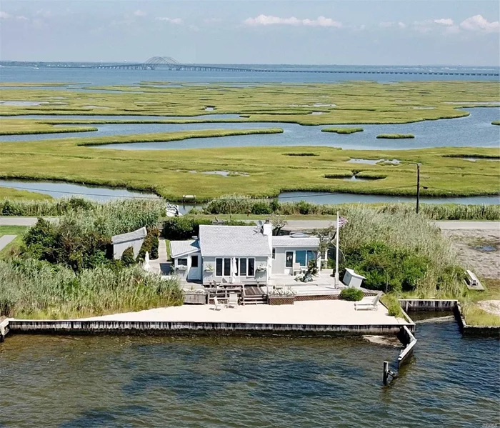 Beach House. Enjoy Your Summer Bbq&rsquo;s On Beautiful Captree Island. Boating, Jet Ski, Kite Boarding All In Your Back Yard.. Easy Access To All Of Fire Island. Incredible Sunrise And Sunset. Must See. Priced To Sell...