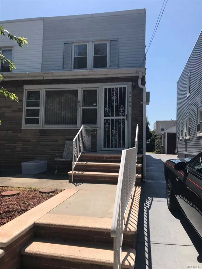 Whole House Rental Excellent Move In Condition With Furniture, 3 Br With 2 Full Ba, Parking And Share Driveway, Water Included Only. Shcool District #26, Bus Q28 Q76, Close To All, Must See.