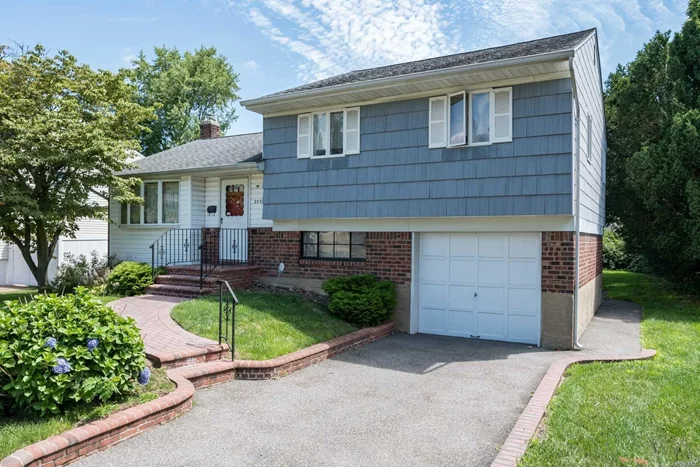 Opportunity Knocks!! This Perfectly Located Mid-Block Home In Syosset #2 Sd On Over-Sized Property Is Waiting For A New Owner To Customize It. Taxes With Star Are $14, 650.10