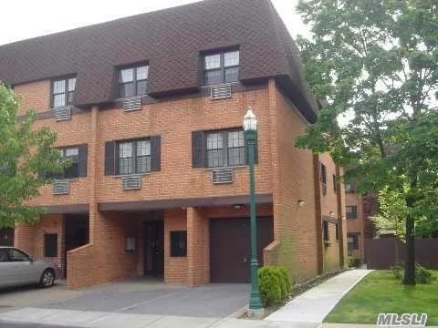 Beautiful Large One Bedroom Apartment On The First Floor In The Heart Of Bayside. Hardwood Floor, Lots Closet, Washer & Dryer In Unit, Jacuzzi Bath Tub With Tile Wall. Excellent School District #26(Ps46, Jhs74 And Cardozo High School). Close To The Shopping Center, Restaurants. Buses - Q27, Qm5, Qm6. Must See.