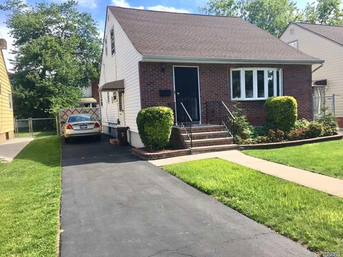 Beautiful Well Kept Home With 3 Bedroom & 3 Full Baths. Full Finished Basement With Huge Back / Front Yard. Private Driveway.