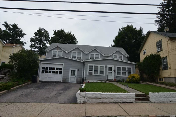 Taking Bids! Needs Work, Huge 10 Room 3500 Sq Ft House On 5000Sqft Lot - Highly Desirable Residential Block. Near Water, Town Dock And Restaurants. All Valid Offers Seriously Considered. Used By Family Members And Set Up As 3 Apts. Town Will Allow 2 Fam Usage, Mother-Daughter Or 1 Fam.
