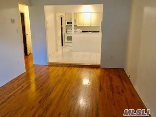 Mint 1 Bedroom Apt. On A 1st Floor.  Hard Wood Floors. Lr.Dr. Full Bath. Kitchen. Washer & Dyer.