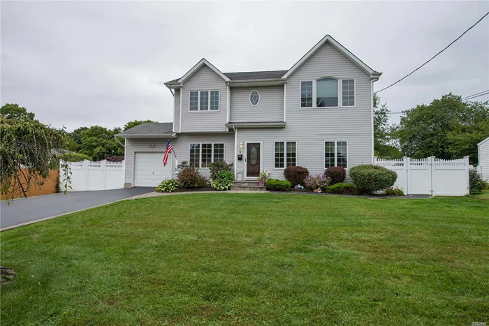 Nestled In The Hunter Ridge Section, This Beautiful Colonial Features Open Concept For Easy Entertaining. Country Kitchen, Breakfast Rm, Lr, Fdr, Fam Rm, Full Bath. Hjuge Mbr Suite W/ Vaulted Ceilings, Walk In Closet & Framed Rm For Mbth Plus 2 More Big Brs. Finished Bsmt W/Egress Window & Ose. Updated Gas Hw Heat W/ Direct Vent, 200 Amp Elect, Cvac, New Cac, Whole House Water Filtration Syst W/Reverse Osmosis Alkaline System, Igs. Paver Patio, Fenced, Landscaped 75X150 Property.