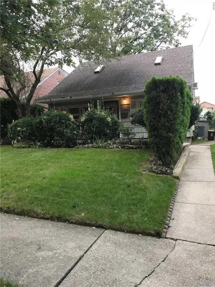 Located On A Quiet Street-In School District 26 An Excellent 1 Family 4 Bedrooms 1.5 Baths On 40X 100 Lot. R3X Zone (2 Family) --Lots Of Potential