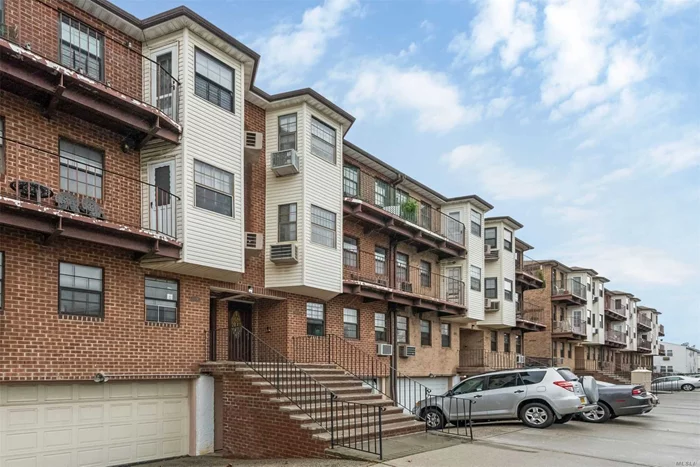 Spacious 3 Bedroom, 2 Bathroom Howard Beach Condo W. 2 Large Balconies Of Outdoor Space. Freshly Painted & New Carpets. Convenient Washer & Dryer In Unit. Save Money & Build Equity W/ Low Common Charges & Taxes. Private & Quiet Area. Conveniently Located To Highways & Public Transportation. These Condos Are In High Demand & Will Not Last. See It Now.