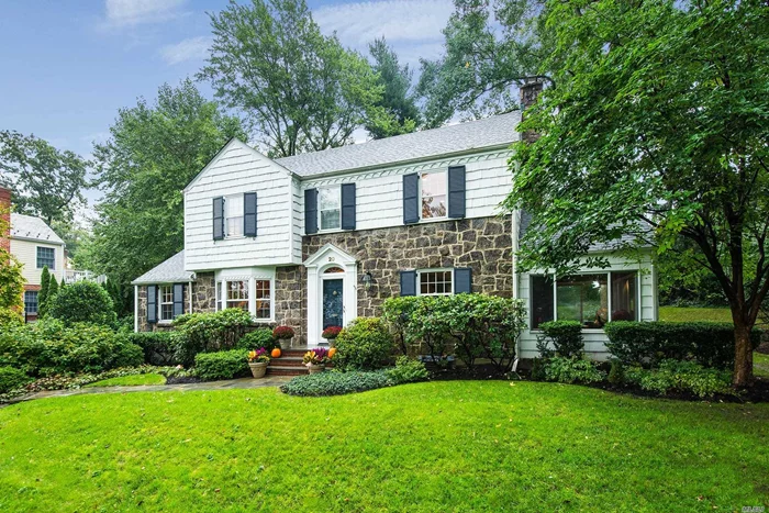 We Are Offering For Sale This Charming And Inviting Center Hall Colonial Perched Proudly On Shy Half Acre Parcel In The Village Of Flower Hill. This Cheerful Home Offers 3 Bedrooms, 2.5 Baths, Living Room/Fpl, Formal Dining Room, Eik, Den, Office And Finished Basement. A Cedar Closet Has Been Built In The Garage But That Could Be Easily Removed . Conveniently Located Within Close Proximity To Town, Train Station And Award-Winning Manhasset Schools.