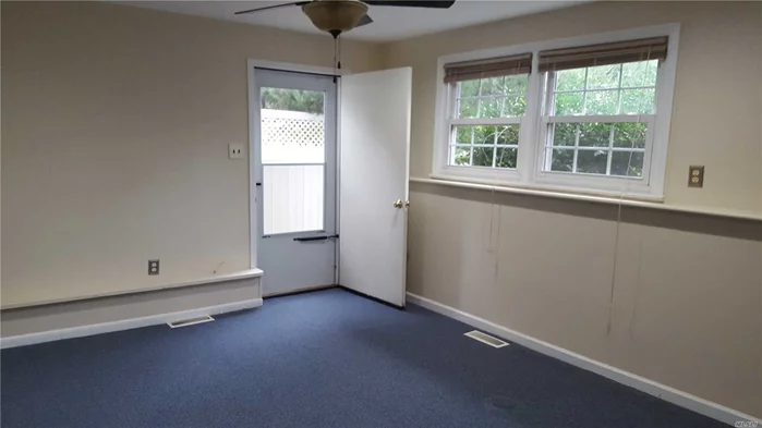 Clean, Updated 1 Bedroom, Living Room, Eik, Full Updated Bath, Trex Deck, Cac, New Paint/Carpet.