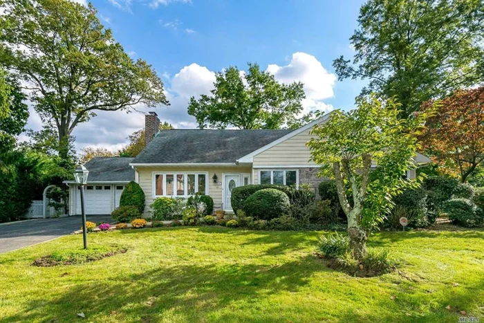 Welcome To This 4Br, 3Bth Ranch In The Heart Of Roslyn Pines. Features Flr W/Fpl, Fdr W/French Drs Leading To Deck, Eik, Wood Cabinets, Ss Applcs, Ceramic Tile, Lg Den/5th Br W/French Drs To Patio, Parklike Property, Mstr Suite/Fbth, 1Br, Fbth & Jacuzzi Full Fin Bsmt W/Off, Lg Playrm, Lndry, Storage, Cedar Closet, Pool/Tennis Community Rolsyn Pines, Hrdwd Flrs Throut, Cac, 2 Car Gar, Updated Windows, French Drain, Fitted Closets, Wood Panel Drs, Hi Hats Thruout! Wired For Sound! Won&rsquo;t Last!!