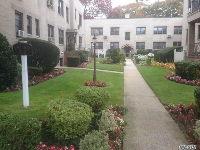 Updated 1 Bedroom Apartment With Updated Kitchen & Bath, Gleaming Hardwood Floors, California Closet, Perfect Location Near The LIRR, Shopping Village and Cedarhurst Park. Enjoy The Concerts There This Summer! Low Maintenance!!!