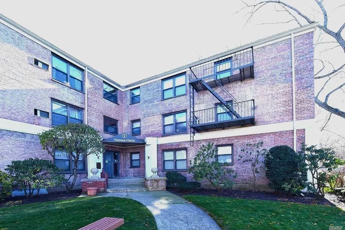 Rarely Available-great Neck Terrace-top Floor 1 Bedroom 1 Bathroom Coop W/ Quiet Western Views Of The Throgsneck Bridge. This Comfortable Apartment Features A Renovated Kitchen & Bathroom, Wooden Floors, Picture Windows, Gorgeous Views - In Close Proximity To Lirr, Shopping, Northern Blvd. This Apartment Complex Has A Laundry Room, Olympic Size Pool, Party Room, Storage Space & Guaranteed Patking Spot! Designated For Lakeville Elementary & Great Neck South High School. Taxes Incl In Maintenance.