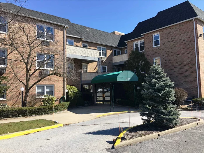 2 Bedroom 1 Bath Condo In Excellent Condition. Updated Kitchen And Bath. Private Terrace. Hardwood Floors, Ample Closet Space With Storage, Garage Parking, Inground Pool, Gym And Laundry. Close To All Amenities.