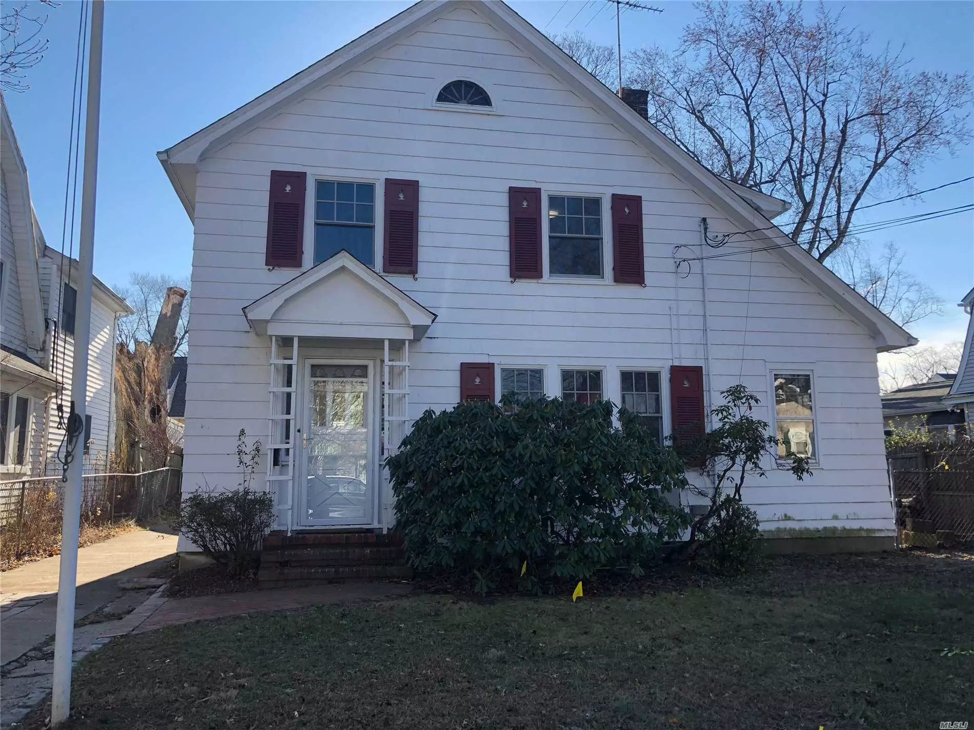 Charming Updated 3 Bedroom Colonial. 1 Full Bath And 2 Half Baths, Eat In Kitchen, Den, Hardwood Floors, New Gas Heating, New Cac, New Windows, 2 Car Garage, , New Washer And Dryer,  Guggenheim Elementary School. Easy Walk To Lirr, Schools, And Shopping.