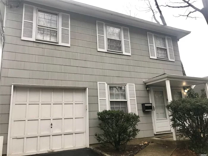 Sunfilled Newly Painted & Newly Carpeted Bright 2nd Floor Bedroom Plus Office Apt. Near Roslyn Village, Roslyn Schools, Offering Tons Of Space, Plus Extra Storage, Use Of Yard, Washer & Dryer. Excellent Condition.