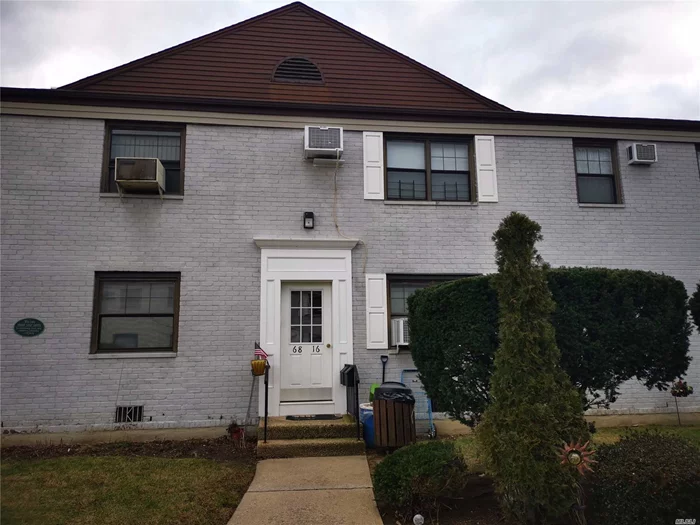 The Whole Apartment Has Been Updated Within A Year. Short Walk To Q65, Q44, Q20 Bus. Close To Everything. One Rare Find 3 Bedrooms Units. No Board Interview ! Can Be Rented Out Right Away Upon Closing !