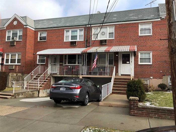 Spacious Updated 2 Bedrooms Apartment, Walk In Closets, Fdr, Eik, Large Lr, All Utilities And Cable Included, Close To Shopping And Transportation.