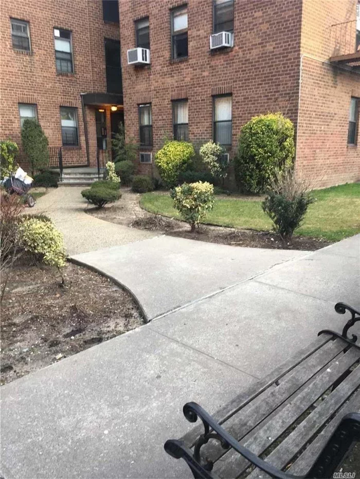 Spacious & Bright Jr.4 Corner Unit Set In A Courtyard Setting. Kit, L-Shaped Lr/Dr, 1Br, 1Bth. Wood Floors Throughout (Under Carpet) Close To Lirr, Buses, Park, Highways And Shops. Wait List For Garage Spot. Washer And Dryer In Building Debt To Income Has To Be 28% Or Less. No Flip Tax.