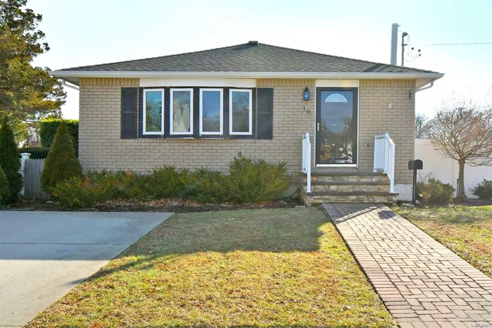 The Perfect Ranch Featuring A Desirable Open Floor Plan With Gleaming Hardwood Floors Throughout. This Mint Home Offers A Completely Renovated Kitchen With Custom Cabinetry-Granite Counters-Stainless Steel Appl & Gas Cooking. Newer Main Full Bath-Brand New Roof & Hot Water Htr-Updated Boiler-3 Zone Ht-200 Amp Electric-Hi Hats-Inground Sprinklers & A Spacious Fenced In Yard Great For Entertaining. Full Framed Basement-Open Layout-Endless Possibilities. Low Taxes-Move In Ready!