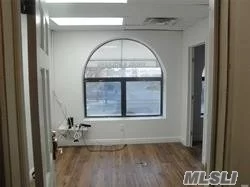 Office Space Consists Of 3 Rooms And Bath On 2nd Floor Front Of Prime Park Av Location. High Visibility, Ideal For Attorney, Mortgage Company, Hair Salon..