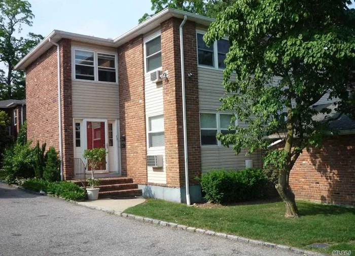 Plenty Of Natural Light In This Large 3 Bedroom, 2 Bath Unit Appx. 1, 525 Sf. Quiet Residential Street Appx. 2 Blocks From Lirr Port Washington Line And Manhasset Hs. Zoned For Shelter Rock Elementary Sch. Off-Street Parking Driveway. Large Storage Room And Laundry In Basement. Pets Will Be Considered With Restrictions. Financial And Background Check Applicant Responsible For Fees.