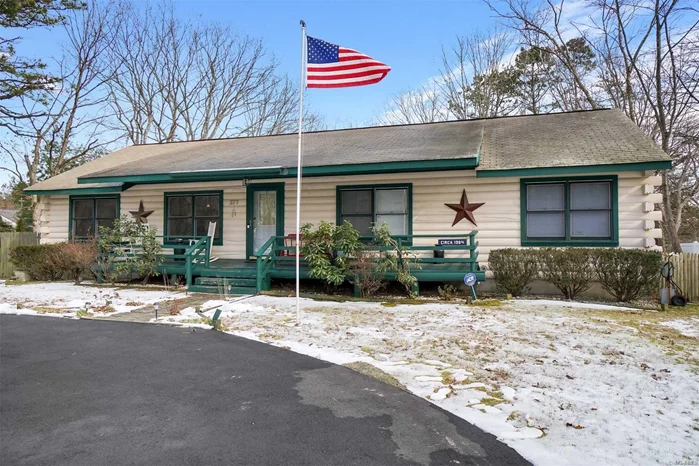 Very Cool Log Cabin House Built In 1986 On Lovely 1/2 Acre Property!! Lovely Front Porch, 3 Big Bedrooms, Large Den, Full Basement, Super Low Taxes Of $8257.00 With Star Rebate!-