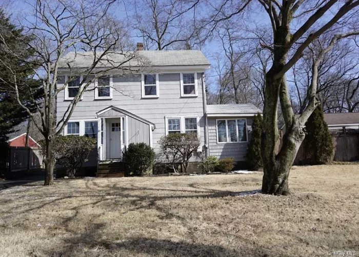 Exceptionally Charming And Incredibly Cozy Colonial Style Home Enjoying A Huge .29 Acre Parcel With Ig Pool Area, Beautiful Pavers And Oversized Garage! Come See All The Character That Exudes From The Built-In Shelving, Hardwood Flooring, Moldings...Potential Galore; Great Opportunity!