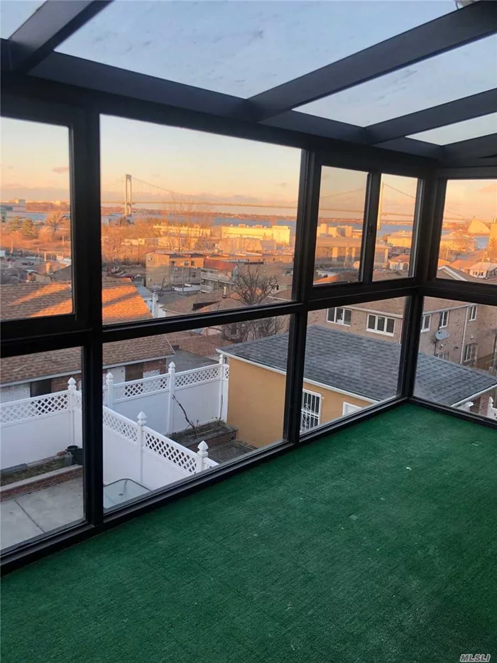 Rare Sun Drenched House On Top Of Hill Overlooking East River And Whitestone Bridge. Marina Down The Hill Makes You Feel Like On Vacation Every Day! Enclosed glass balcony with A/C so you can enjoy the view on those beautiful summer days. bAc/Heat Split Systems. Andersen Windows Throughout. Q25 And Q65. Easy street parking. 12 minutes drive to Flushing. Right by waterfront Hermon Macneil Park. Target, Tj Maxx, Shoprite, B.J.&rsquo;S, Spa Castle, and many more nearby.