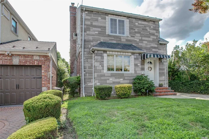 Detached Colonial In Prime Bayside Location. Features Updated Eat-In Kitchen, Den, Living Room And 3 Bedrooms. Vaulted Ceiling In Master Bedroom. 5700 Sqft Lot W/Park-Like Backyard 40x142 Lot. Ps159, Is25, Bayside High School. QM20 Express Bus To Manhattan One Block Away.