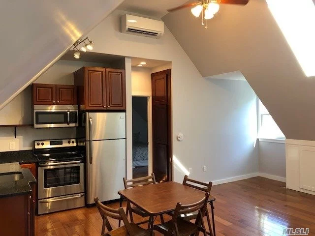 Custom Brand New Bright 2nd Flr Apt. Includes An Operable Skylight, Lg Wndws. New Kit W/Ss Appls, Freezer W/Ice Maker, Granite Counter Top, Cathedral Ceilings, Plenty Of Storage, Oak Flrs, Cable Hook-Ups. Private Off Street Parking W/ Private Entrance. W&D, Tenant Controlled Heat/ Ac (2-Mitsubishi Split Units 27000Btu) Custom 4X5 Tiled Shower Stall. Wic.Close To Beach