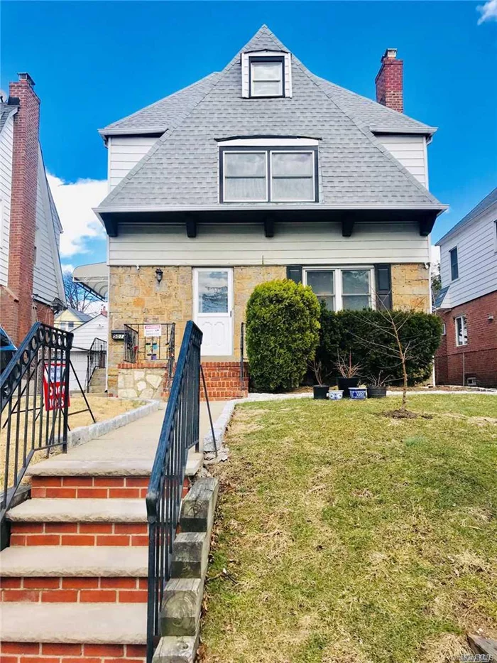 Detached 2 family house in new condition, prime Bayside location. Best school district #26. Large rooms, simplex over duplex unit, finished basement with separate entrance, best location near all transportation.