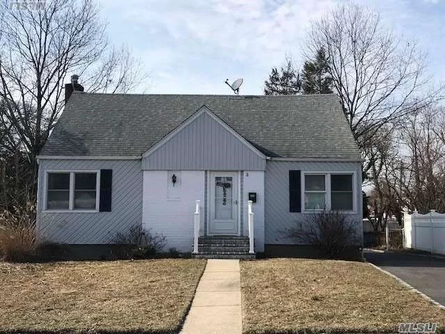 WOW! Come See This Great Home. Spotless And Ready To Rent. Wood Floors Throughout, Granite & Tile Eat In Kitchen, Finished Basement, Hugh Yard & Patio. Willets Elementary, HBT Middle School, SHS