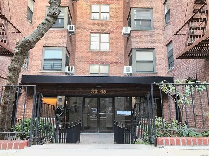 Bright 1 Bedroom Apartment (appx. 760sq. ft) In A Well Maintained Co-Op Building With Elevator. Enclosed Courtyard And Laundry Facilities On Premise. Maintenance Includes All Utilities; Electricity, Gas, Heat, & Taxes. Close To Schools, Transportation, Shopping and Restaurants. Excellent Price, Will Not Last!