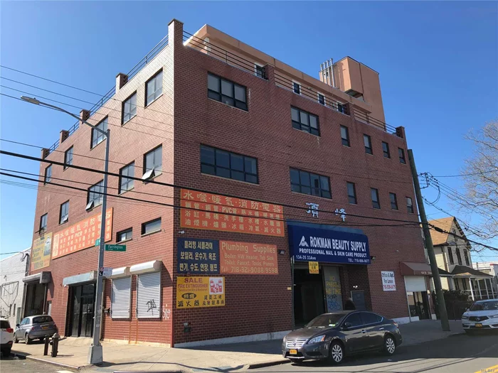 Warehouse with storefront, loading area, storage and office space. Close to downtown Flushing and highways I-678 and Whitestone Expressway. 1st Floor: 1795 sq ft with loading area 18 ft in height. Mezzanine: 3520 sq ft with storage and ready to use office space.