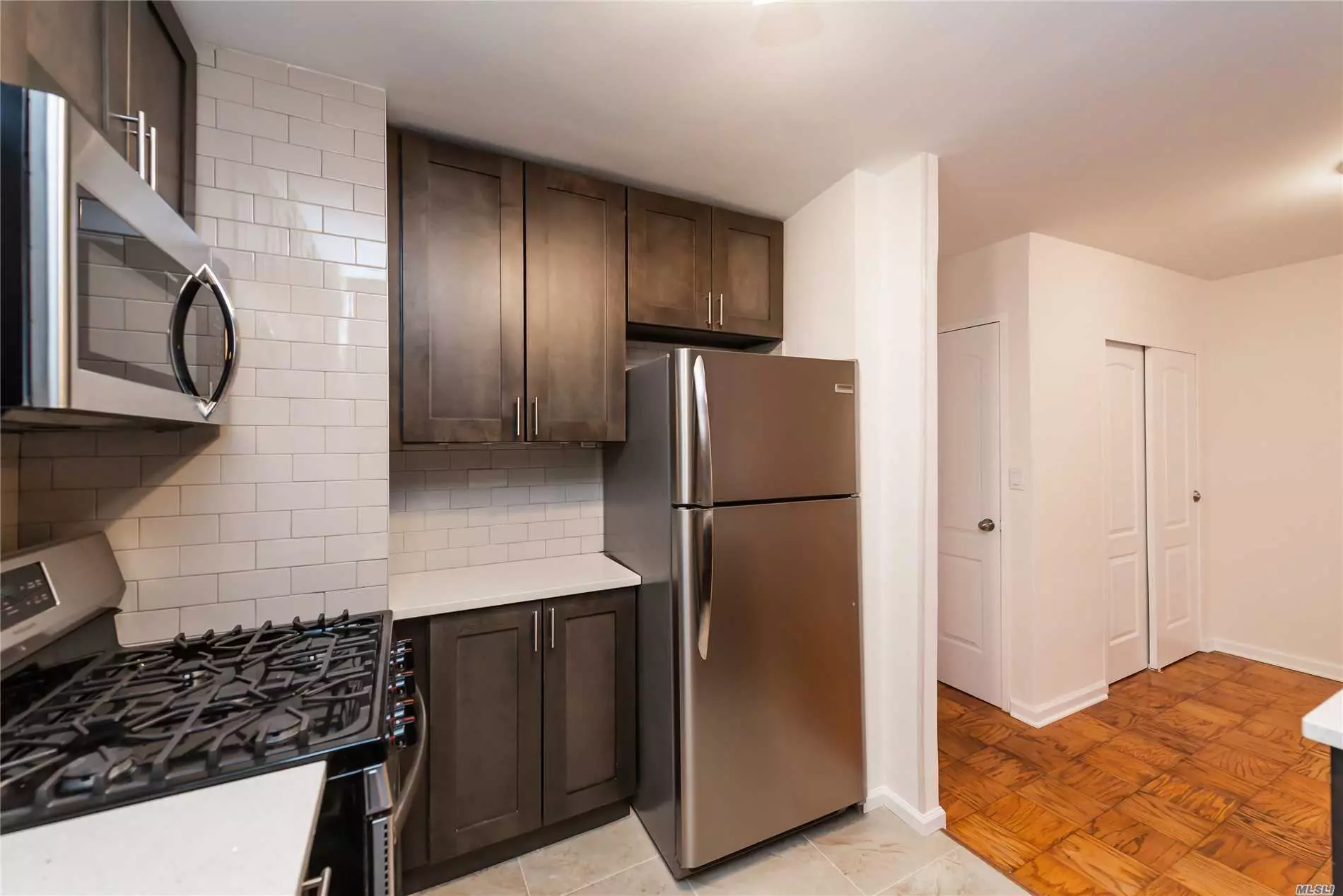 Fully available 1bedroom, 1 full bath renovated apartment in Flushing. Must have good credit.